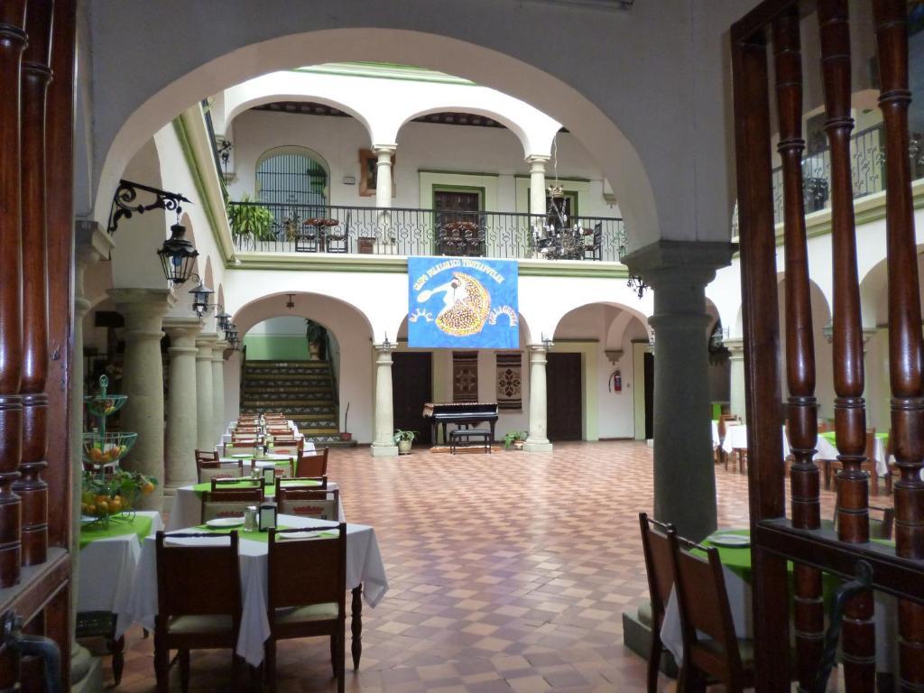 Monte Alban - Solo Adultos Hotel Oaxaca